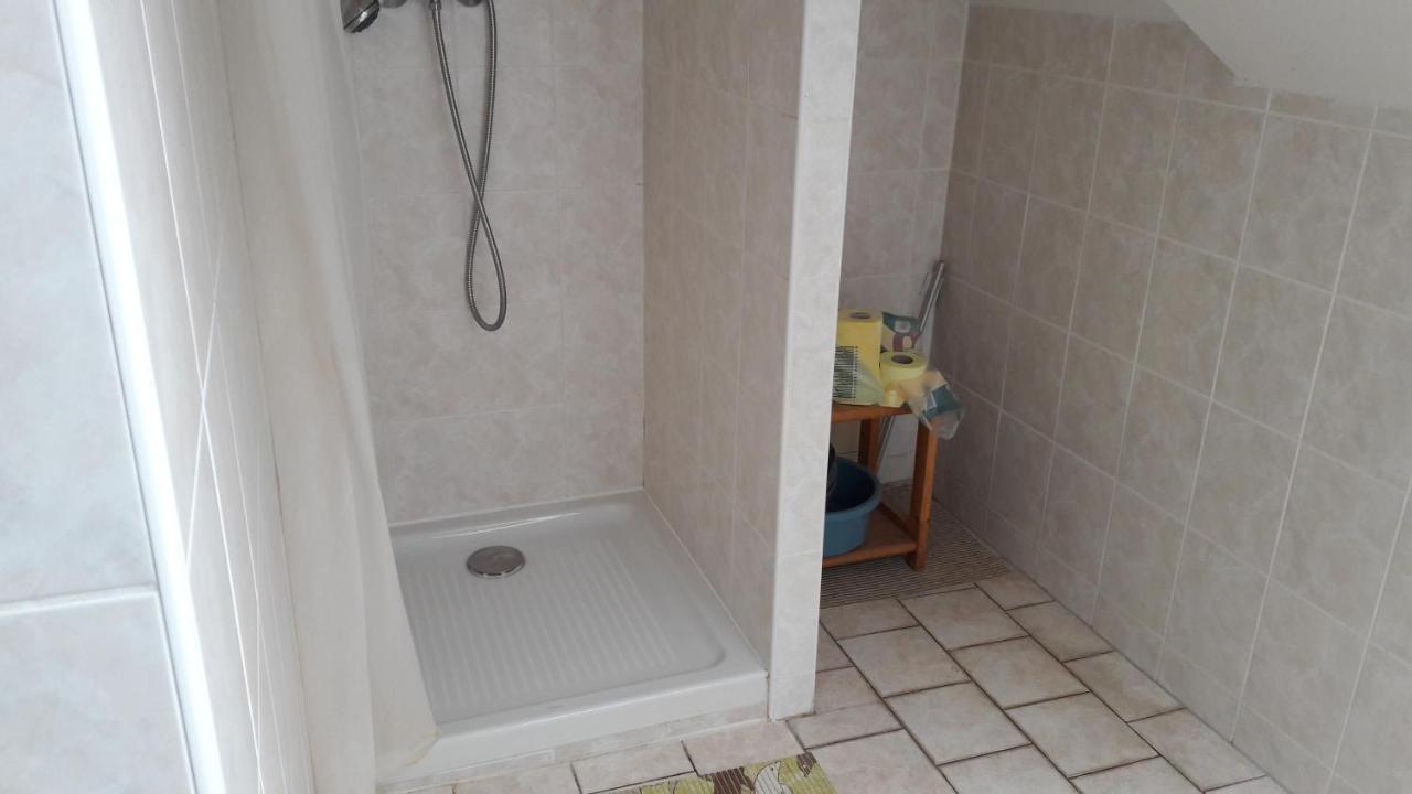Ubytovaci Zarizeni Lovosice Exterior foto